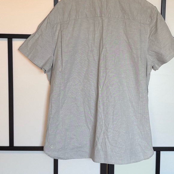 Lululemon Summer Fridays Button down textured short sleeve shirt. Men’s XXL - Picture 15 of 16